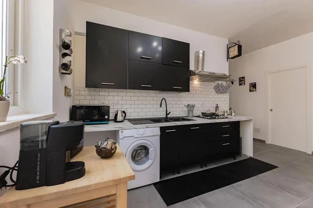 Panoramic Apartment On The Beach A/C Palermo Italy